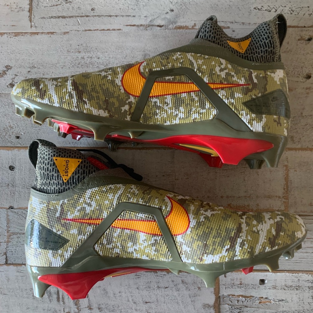 Nike Travis Kelce X Alpha Menace Elite 3 'Digital Camo'